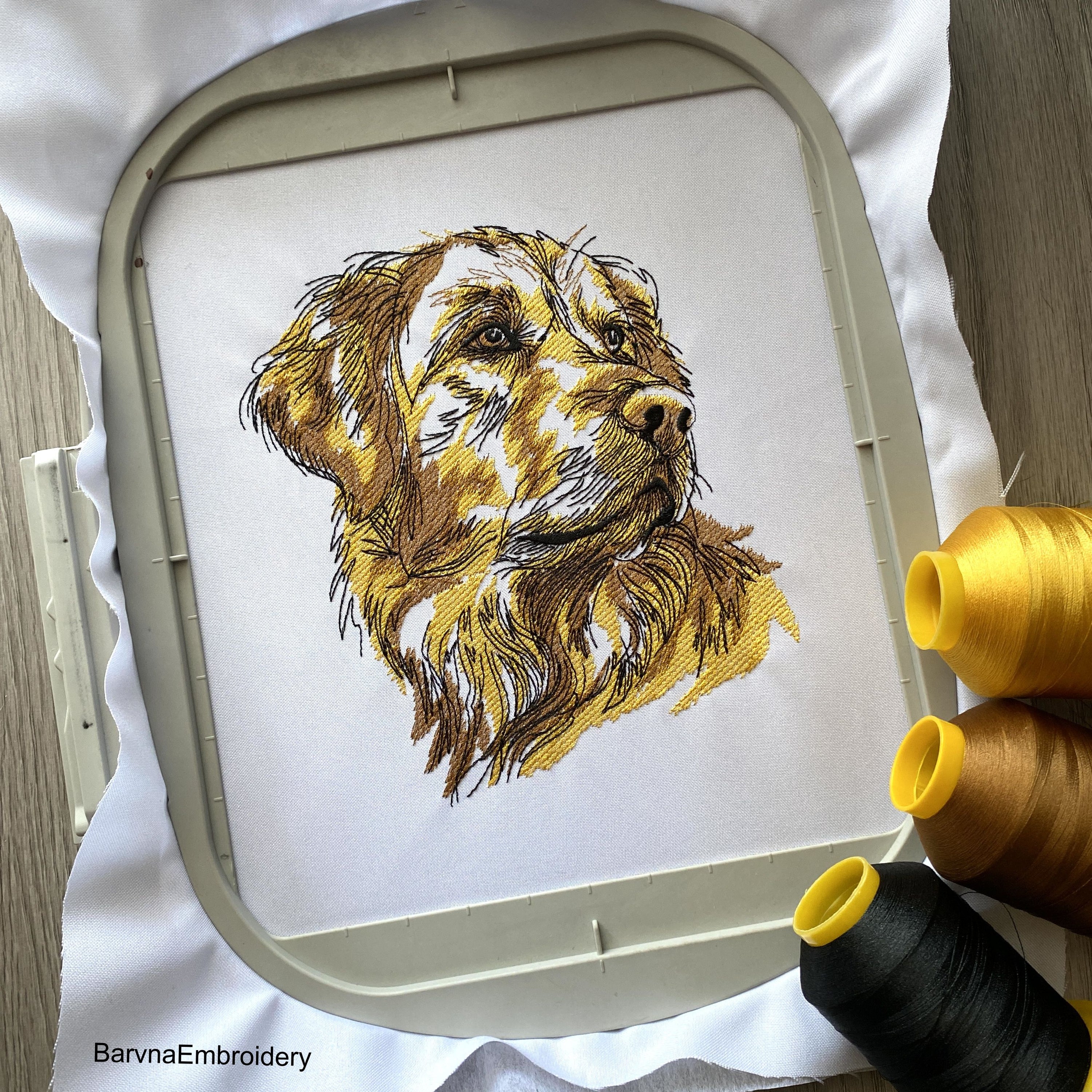Golden Retriever Digital Machine Embroidery Design. – BarvnaEmbroidery