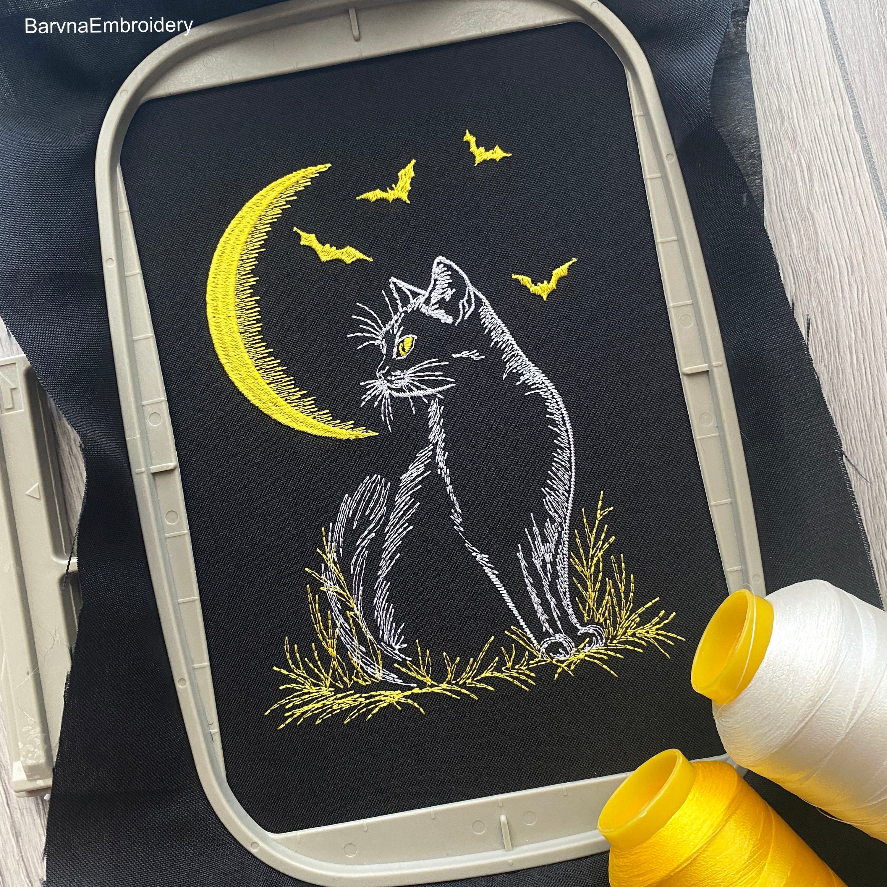 Halloween machine embroidery design with cat on the moon and flying bats – light outline, perfect for dark fabric.