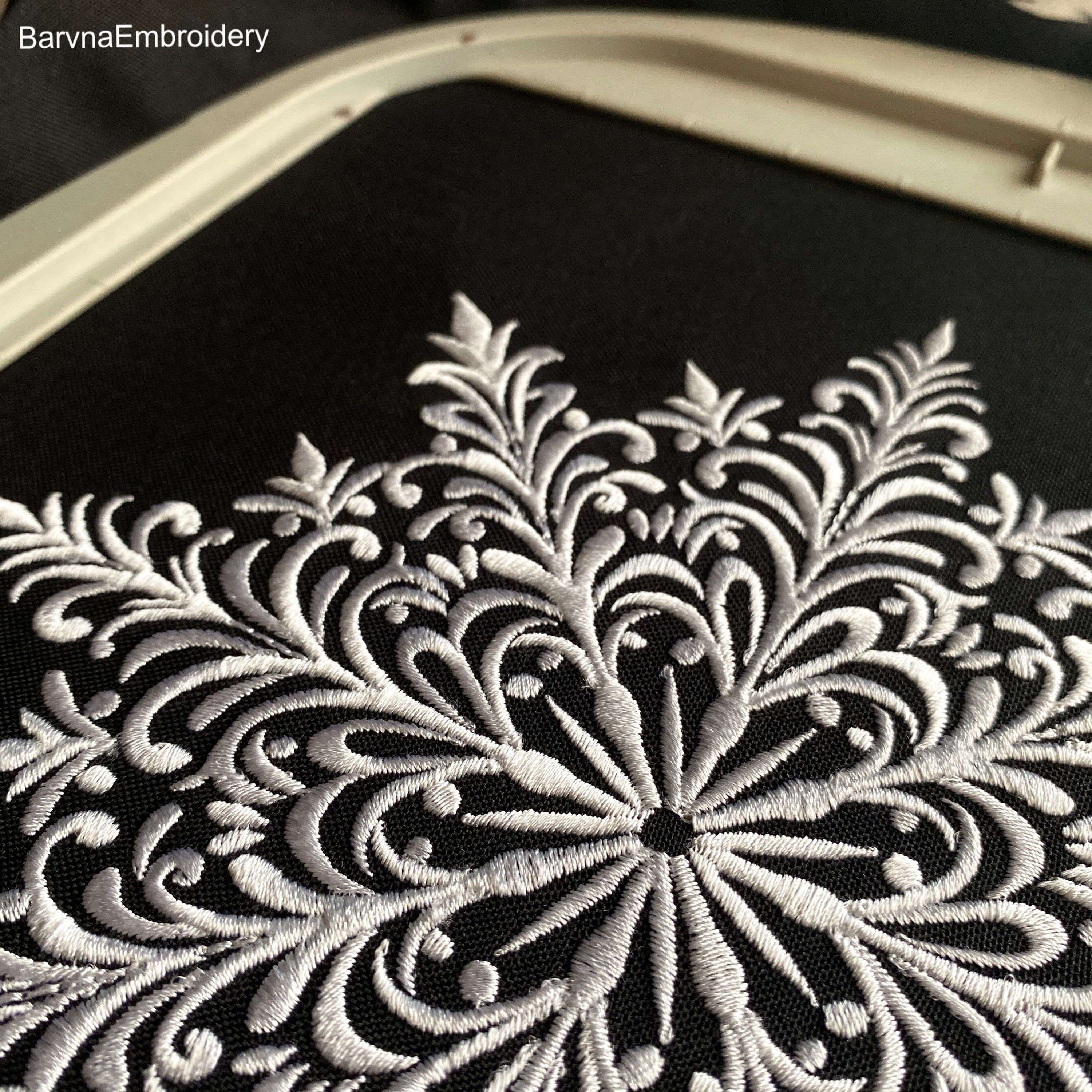 Elegant big snowflake machine embroidery design – one color winter stitch, perfect for pillows and décor.